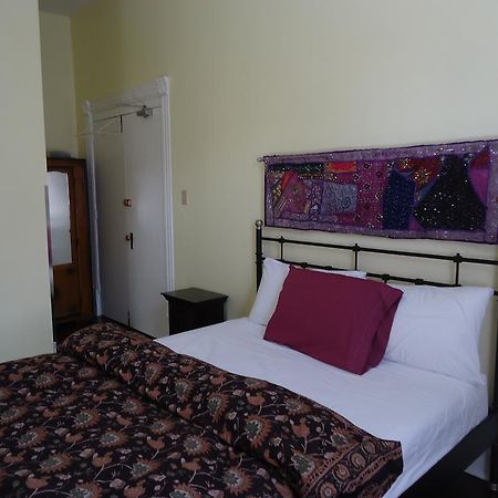 Spadina 11 Guesthouse Toronto Luaran gambar