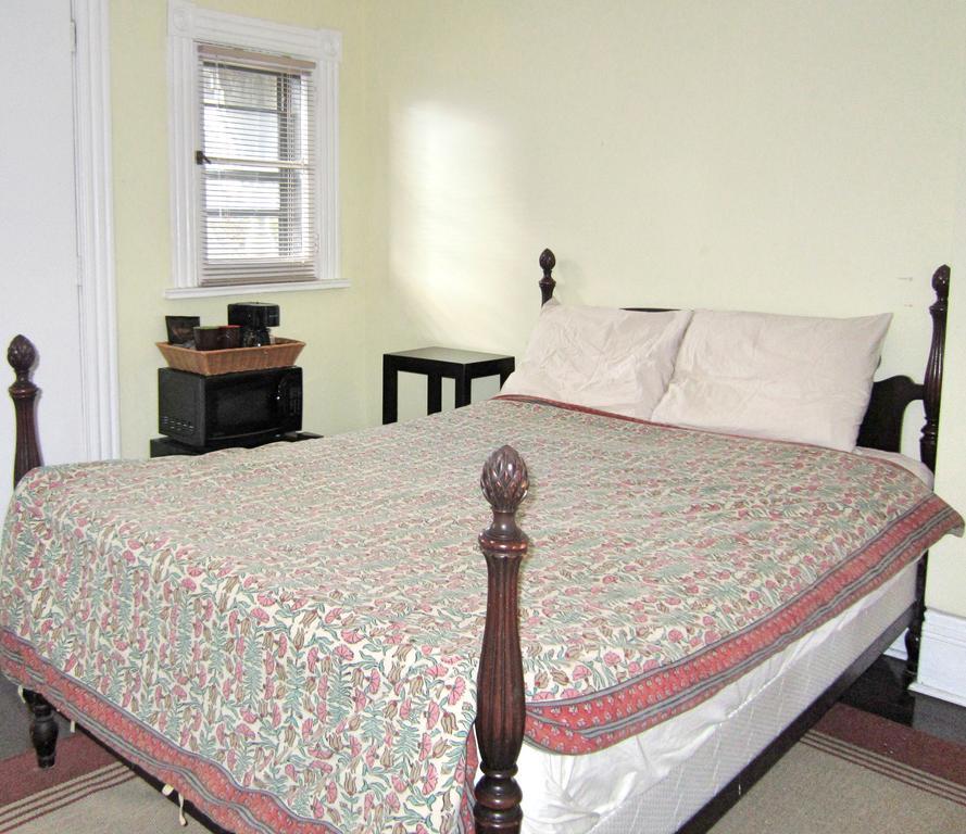 Spadina 11 Guesthouse Toronto Luaran gambar