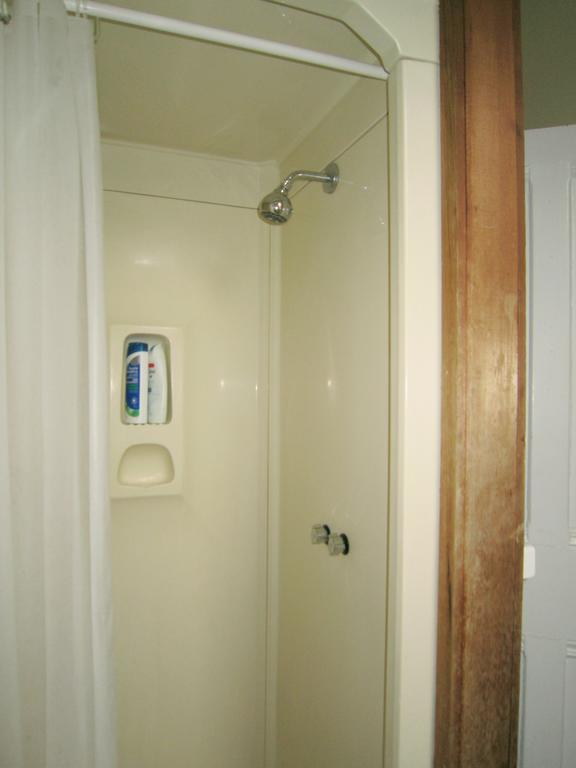 Spadina 11 Guesthouse Toronto Luaran gambar
