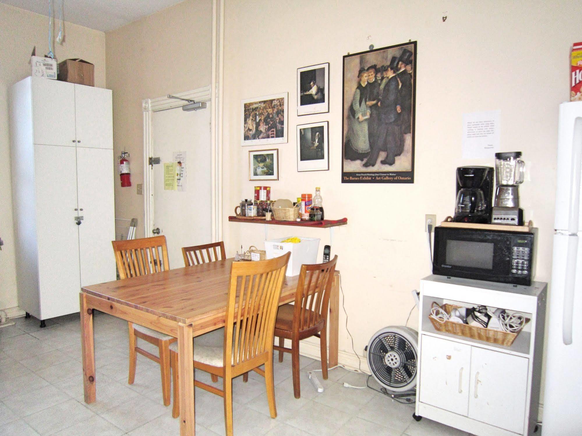 Spadina 11 Guesthouse Toronto Luaran gambar