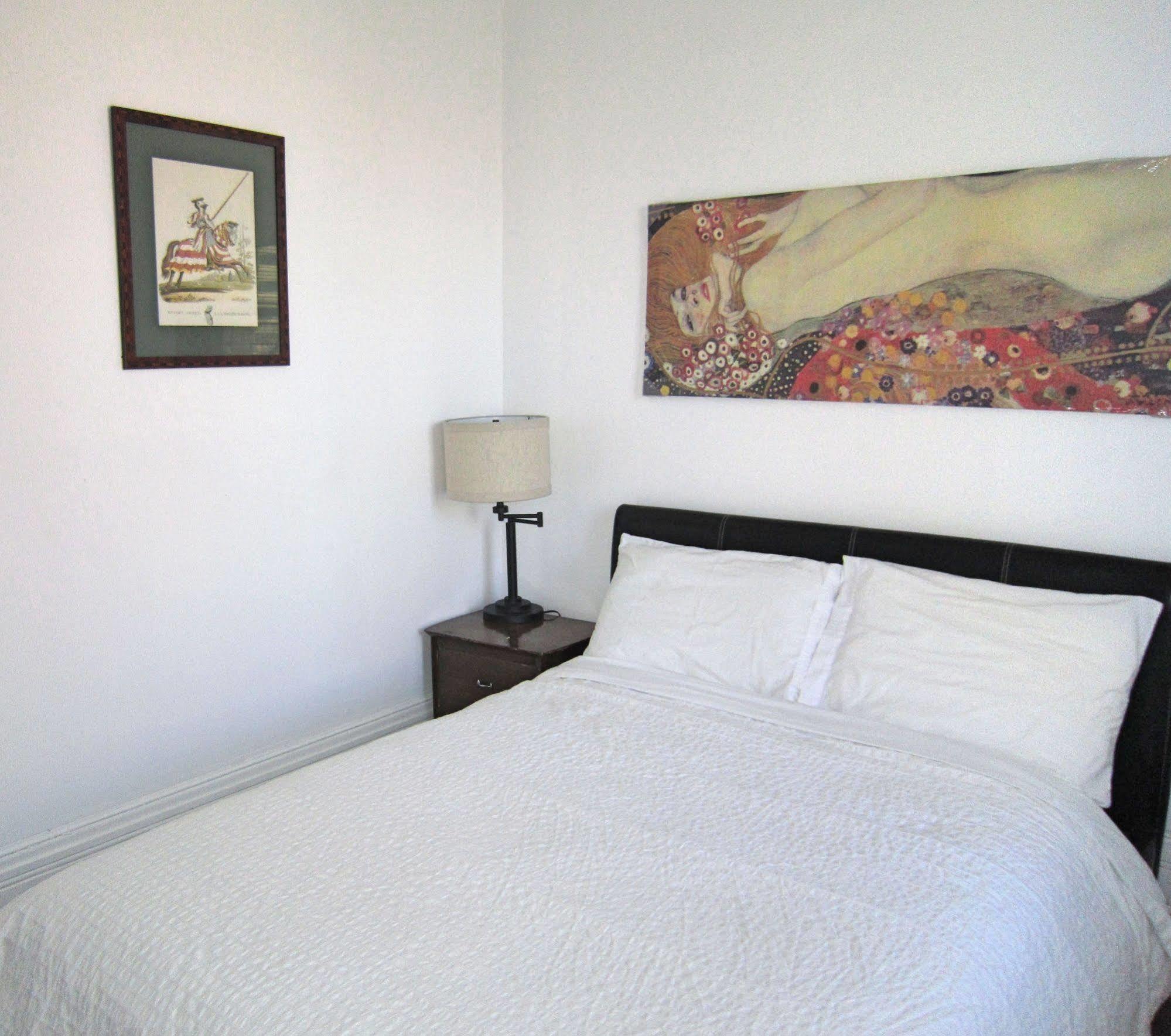 Spadina 11 Guesthouse Toronto Luaran gambar