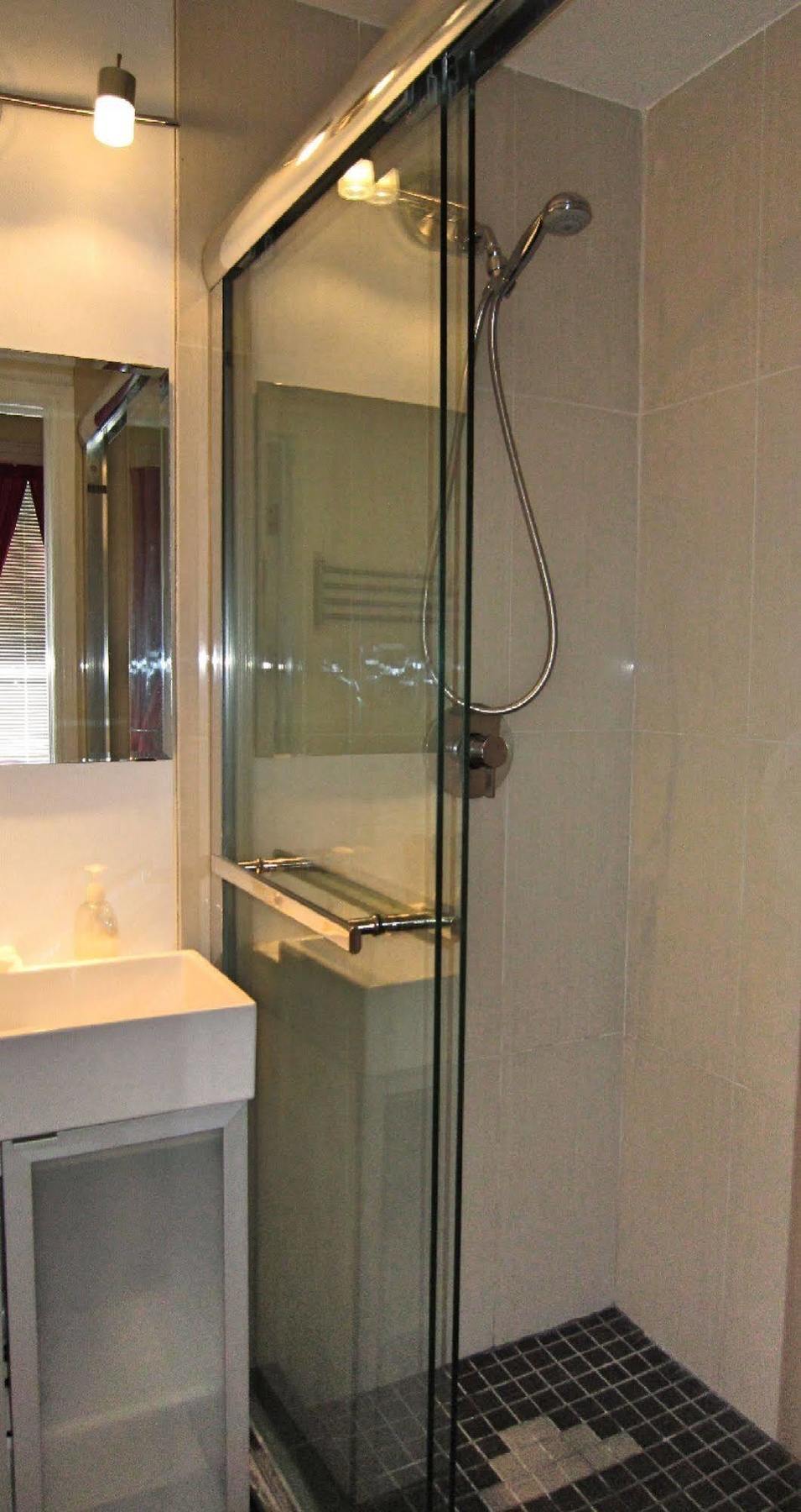 Spadina 11 Guesthouse Toronto Luaran gambar