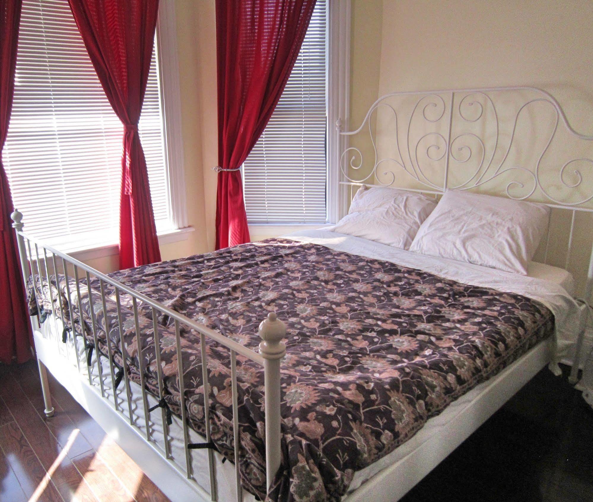 Spadina 11 Guesthouse Toronto Luaran gambar