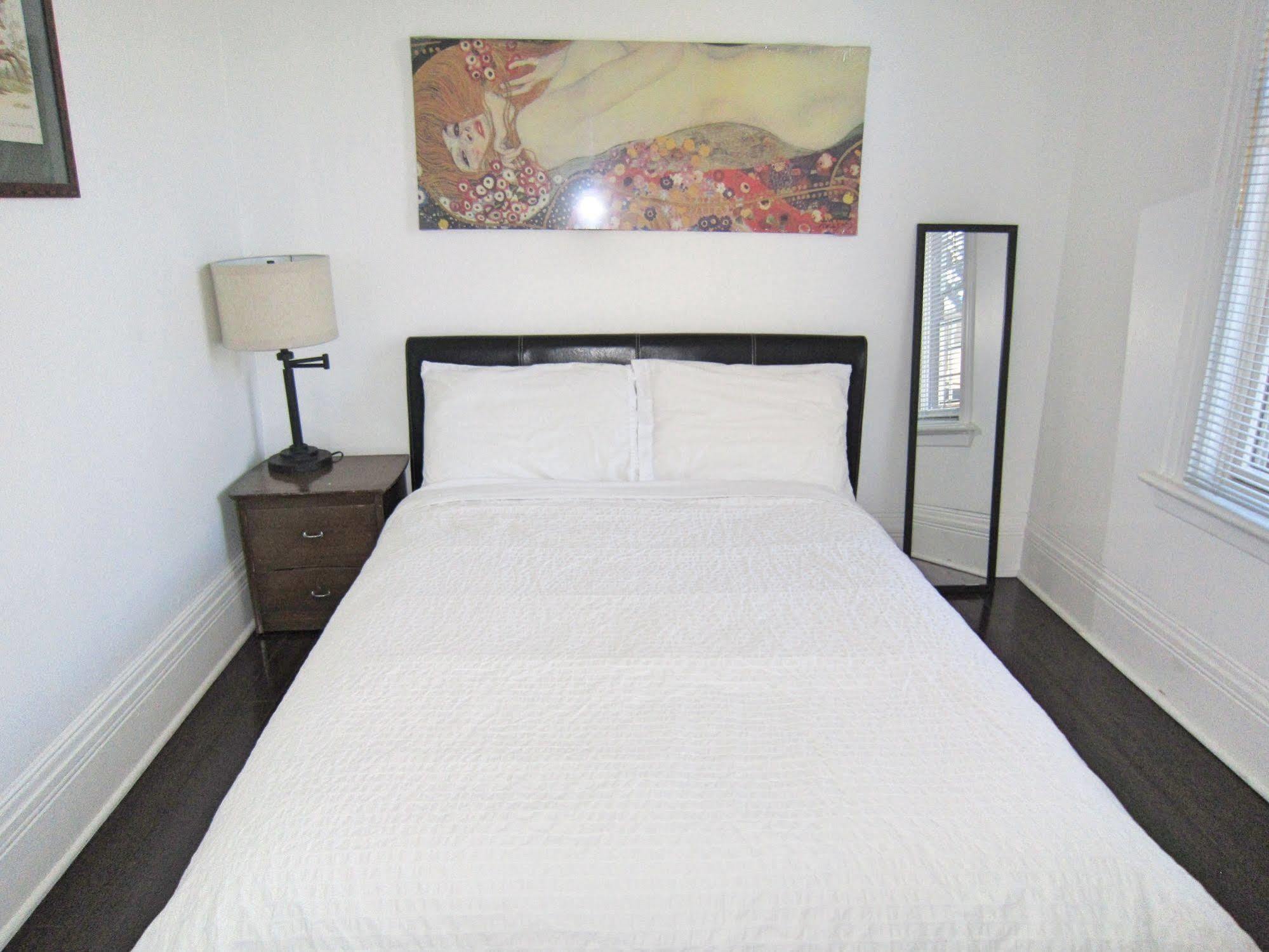 Spadina 11 Guesthouse Toronto Luaran gambar