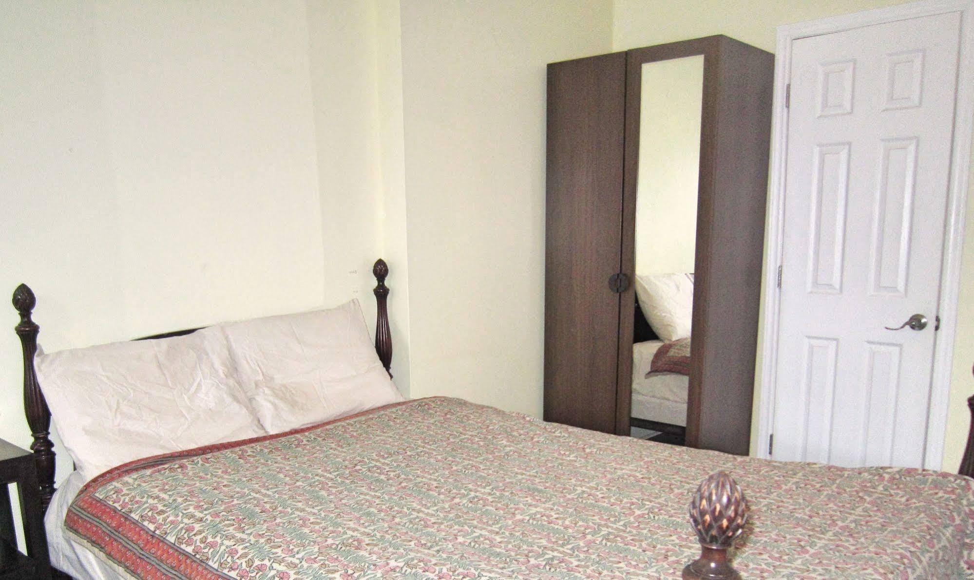 Spadina 11 Guesthouse Toronto Luaran gambar