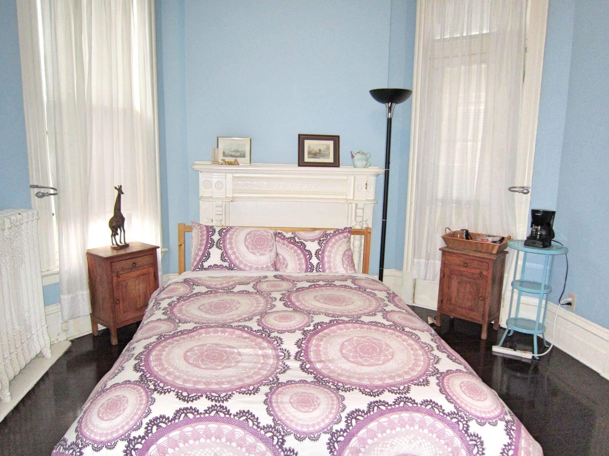 Spadina 11 Guesthouse Toronto Luaran gambar